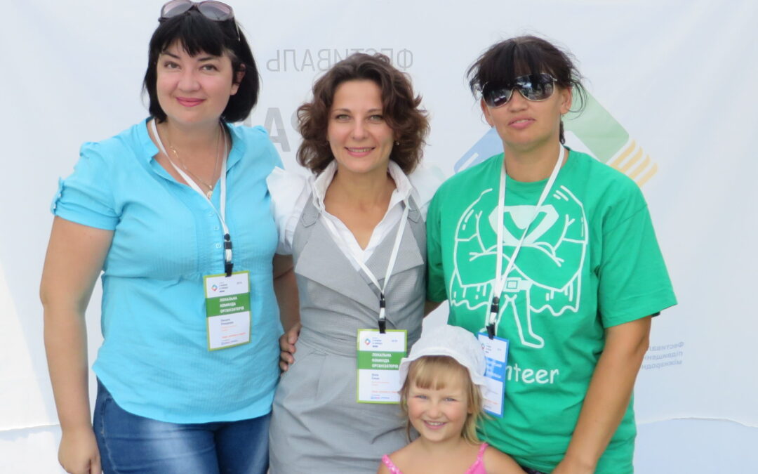 «Дієва громада» на два міста: як команда волонтерів допомагає Луганщині